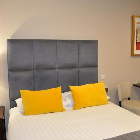 Hotel Nap Inn Barnet Buitenkant foto