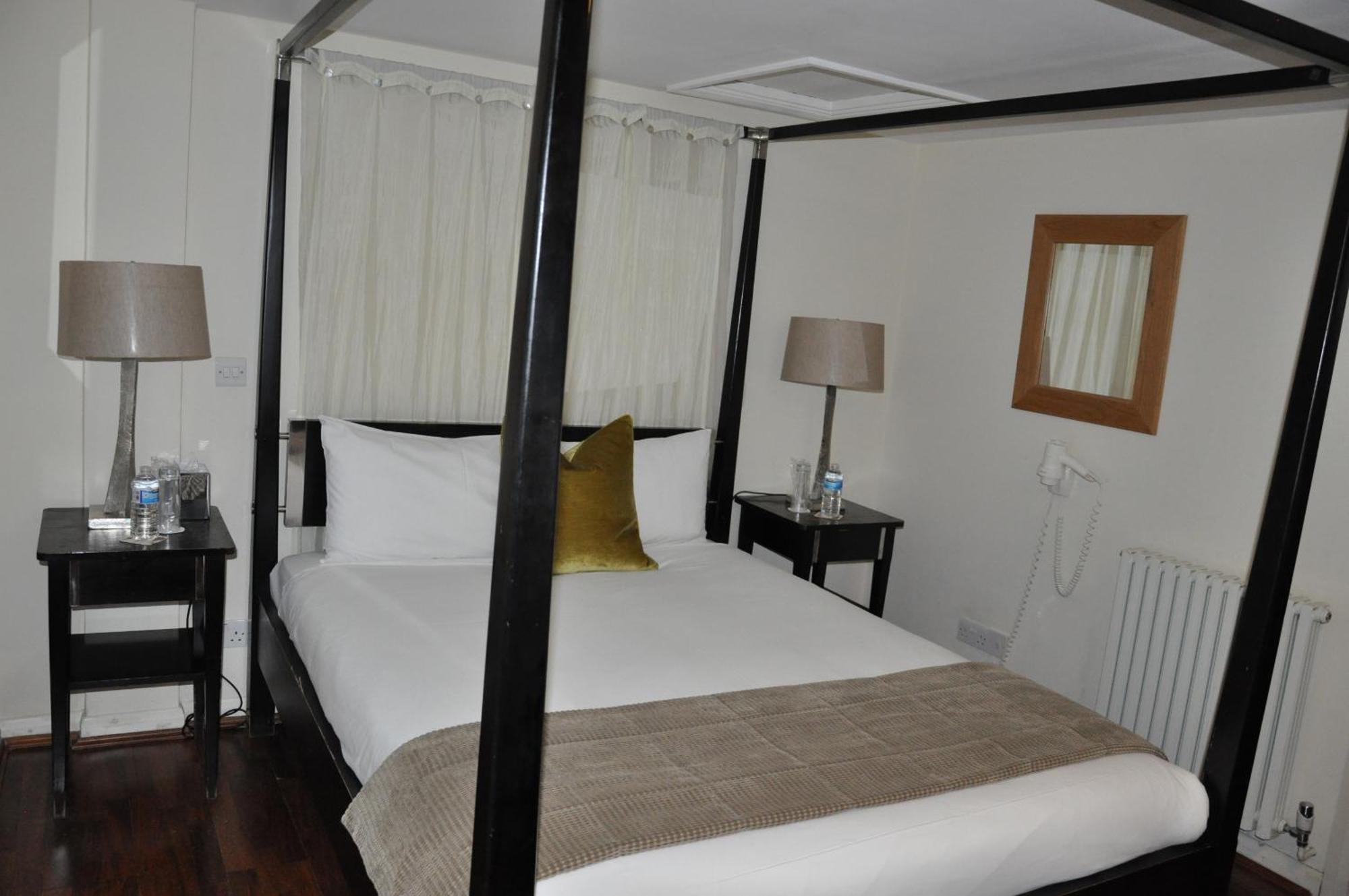 Hotel Nap Inn Barnet Buitenkant foto